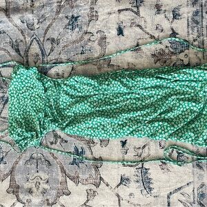 Women’s Lulu Strappy backless cut out floral dress